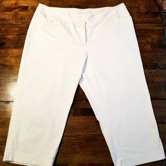 Lane Bryant White Capris - Picture 2 of 8